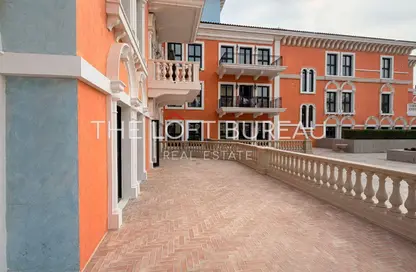 Apartment - 3 Bedrooms - 4 Bathrooms for rent in Teatro - Qanat Quartier - The Pearl Island - Doha