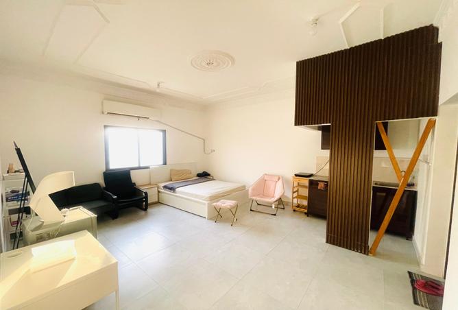 937787 - Property Image 2
