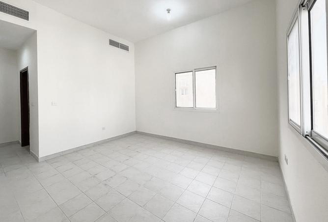 956351 - Property Main Image