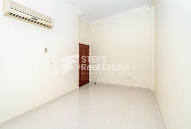 953640 - Property Image 2