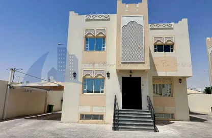 فيلا - 3 غرف نوم - 4 حمامات للايجار في شارع الوعب - الوعب - الدوحة