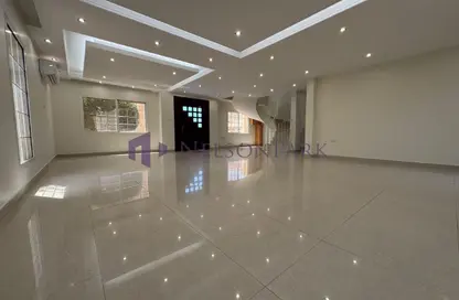 مجمع سكني - 4 غرف نوم - 5 حمامات للايجار في شارع الوعب - الوعب - الدوحة