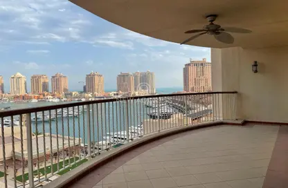 Apartment - 3 Bedrooms - 5 Bathrooms for sale in Tower 6 - Porto Arabia - The Pearl Island - Doha