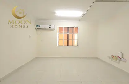 Apartment - 2 Bedrooms - 2 Bathrooms for rent in Umm Ghuwailina 4 - Umm Ghuwailina - Doha Apartment - 2 Bedrooms - 2 Bathrooms for rent in Umm Ghuwailina 4 - Umm Ghuwailina - Doha