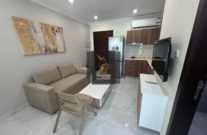 Apartment - Studio - 1 Bathroom for rent in Mesaimeer - Doha