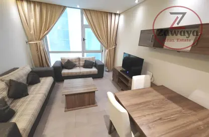 صورة لـ غرفة المعيشة / غرفة الطعام شقة - 2 غرف نوم - 2 حمامات للايجار في شارع السد - السد - الدوحة ، صورة رقم 1
