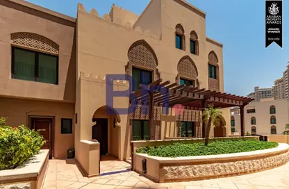تاون هاوس - 3 غرف نوم - 4 حمامات للايجار في طريق بورتو الغربي - بورتو أرابيا - جزيرة اللؤلؤة - الدوحة