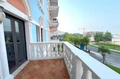 Apartment - 3 Bedrooms - 3 Bathrooms for sale in Carnaval - Qanat Quartier - The Pearl Island - Doha