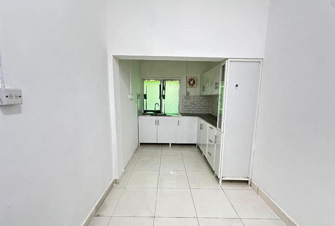 963044 - Property Image 3
