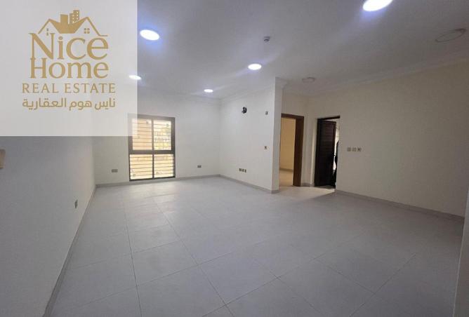 942949 - Property Image 2