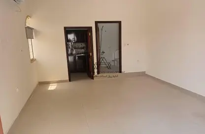 Apartment - Studio - 1 Bathroom for rent in Al Aziziyah - Al Aziziyah - Doha