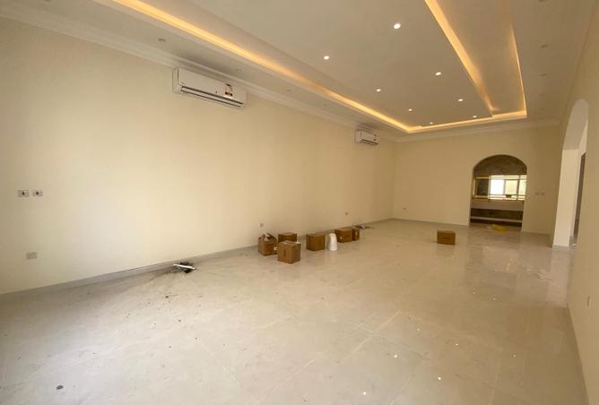 935760 - Property Image 2