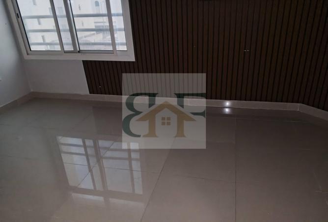 983632 - Property Image 3