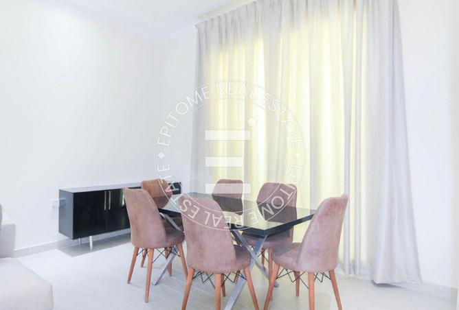 965584 - Property Image 3