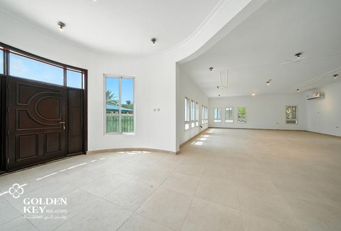 900936 - Property Image 2