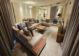 صورةغرفة المعيشة لـ: شقة - 3 غرف نوم - 3 حمامات للكراء في مشيرب - مشيرب - الدوحة, صورة 1
