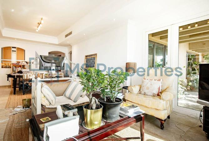 984418 - Property Image 2