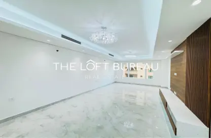 Apartment - 2 Bedrooms - 3 Bathrooms for sale in Tower 13 - Porto Arabia - The Pearl Island - Doha