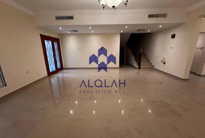 944630 - Property Image 2