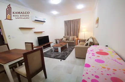 Apartment - 2 Bedrooms - 2 Bathrooms for rent in Al Nasr Street - Al Nasr - Doha