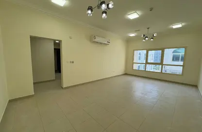 Apartment - 3 Bedrooms - 4 Bathrooms for rent in Al Sadd Tourist Apartments - Al Sadd - Doha