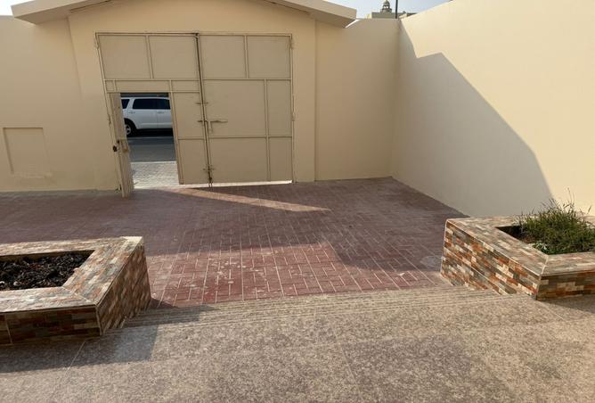 1006057 - Property Image 2