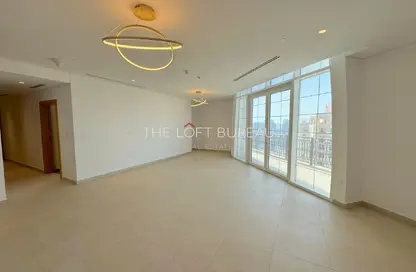 Apartment - 3 Bedrooms - 5 Bathrooms for rent in Floresta Gardens - Floresta Gardens - The Pearl Island - Doha