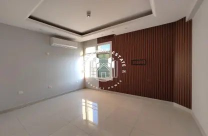 Apartment - 1 Bedroom - 1 Bathroom for rent in Umm Ghuwalina - Umm Ghuwailina - Doha