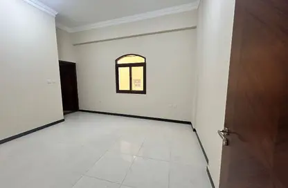 شقة - 3 غرف نوم - 2 حمامات للايجار في شارع السد - السد - الدوحة