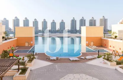 Apartment - 2 Bedrooms - 3 Bathrooms for sale in Viva West - Viva Bahriyah - The Pearl Island - Doha