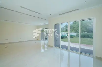 Villa - 4 Bedrooms - 5 Bathrooms for rent in West Bay Lagoon Villas - West Bay Lagoon - West Bay Lagoon - Doha