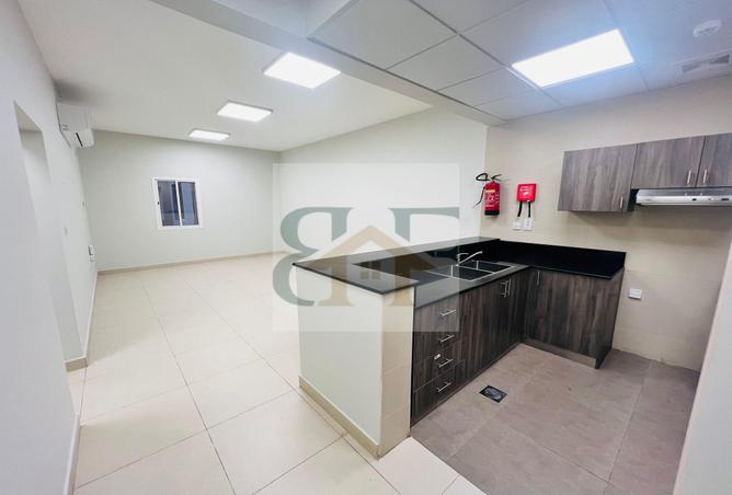 982796 - Property Image 2