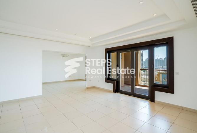 983301 - Property Image 3