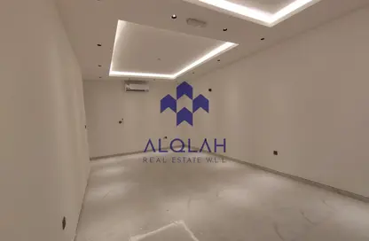 شقة - 2 غرف نوم - 3 حمامات للايجار في شارع الوعب - الوعب - الدوحة