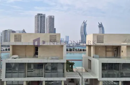 Apartment - 2 Bedrooms - 3 Bathrooms for sale in Crystal Residence - The Pearl Island - Doha