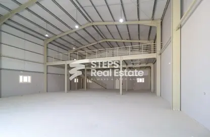 Warehouse - Studio - 1 Bathroom for rent in Jerry Al Samur - Birkat Al Awamer - Al Wakra