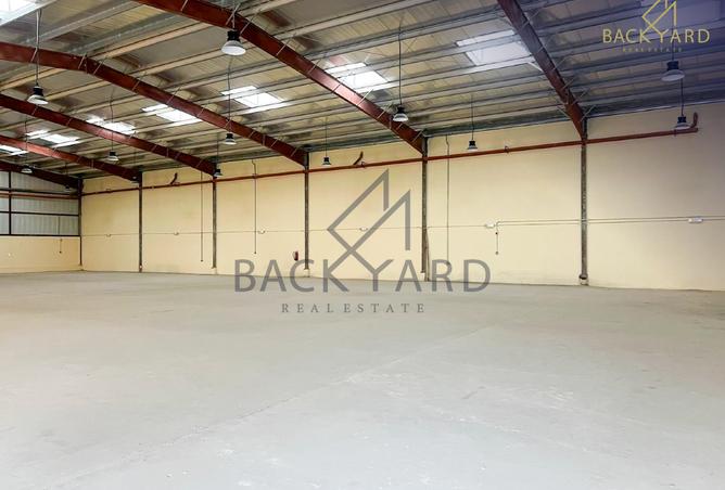 885585 - Property Image 3