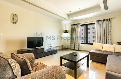 Apartment - 1 Bedroom - 2 Bathrooms for rent in West Porto Drive - Porto Arabia - The Pearl Island - Doha