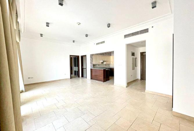 984616 - Property Image 2