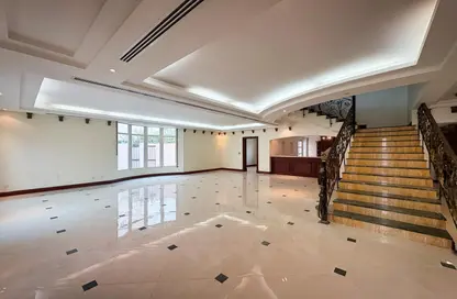 Villa - 5 Bedrooms - 6 Bathrooms for rent in West Gate - West Bay Lagoon - Doha