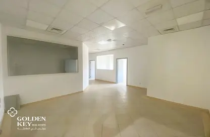 Office Space - Studio - 1 Bathroom for rent in Salwa Road - Old Industrial Area - Al Rayyan - Doha