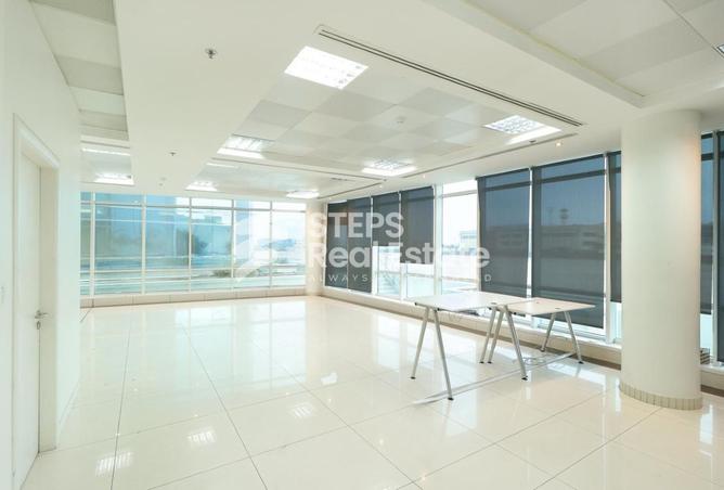 944865 - Property Image 2