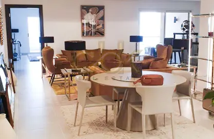 Apartment - 1 Bedroom - 2 Bathrooms for sale in Viva West - Viva Bahriyah - The Pearl Island - Doha