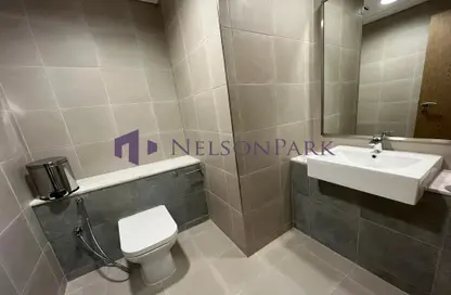 صورة لـ حمام شقة - 3 غرف نوم - 4 حمامات للايجار في فيفا بحرية - جزيرة اللؤلؤة - الدوحة ، صورة رقم 1