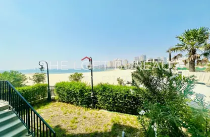 شقة - 2 غرف نوم - 3 حمامات للايجار في البلاج الجنوبي - البلاج - جزيرة اللؤلؤة - الدوحة