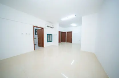 Apartment - 3 Bedrooms - 3 Bathrooms for rent in EB16 - Doha Al Jadeed - Doha