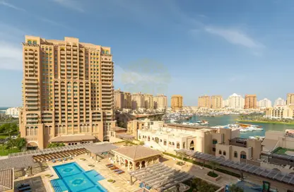 شقة - 2 غرف نوم - 3 حمامات للبيع في طريق بورتو الغربي - بورتو أرابيا - جزيرة اللؤلؤة - الدوحة