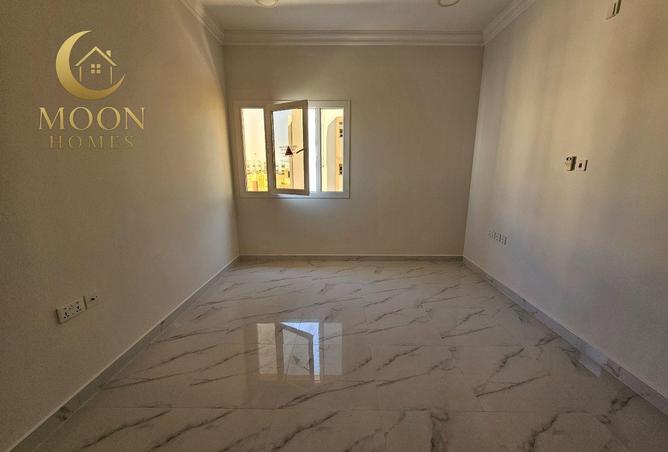 999319 - Property Image 2