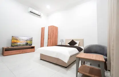 صورة لـ غرفة- غرفة النوم شقة - 1 حمام للايجار في شارع عمر بن عبدالعزيز - مدينة خليفة - الدوحة ، صورة رقم 1