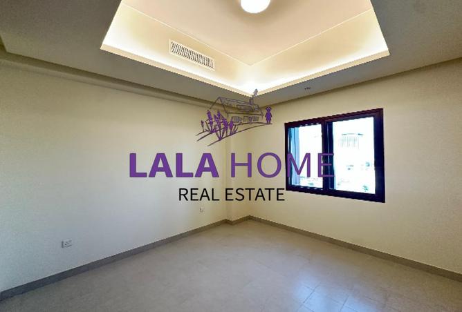 957589 - Property Image 2